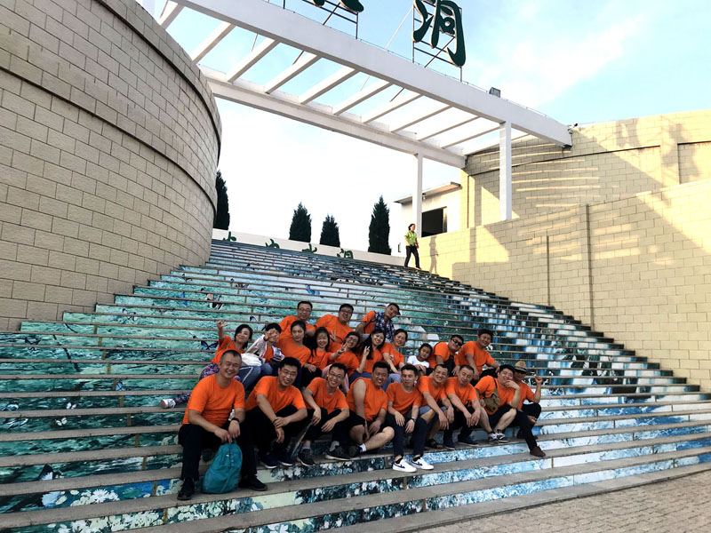 豪魯啤酒設備大合影 豪魯啤酒設備大合影